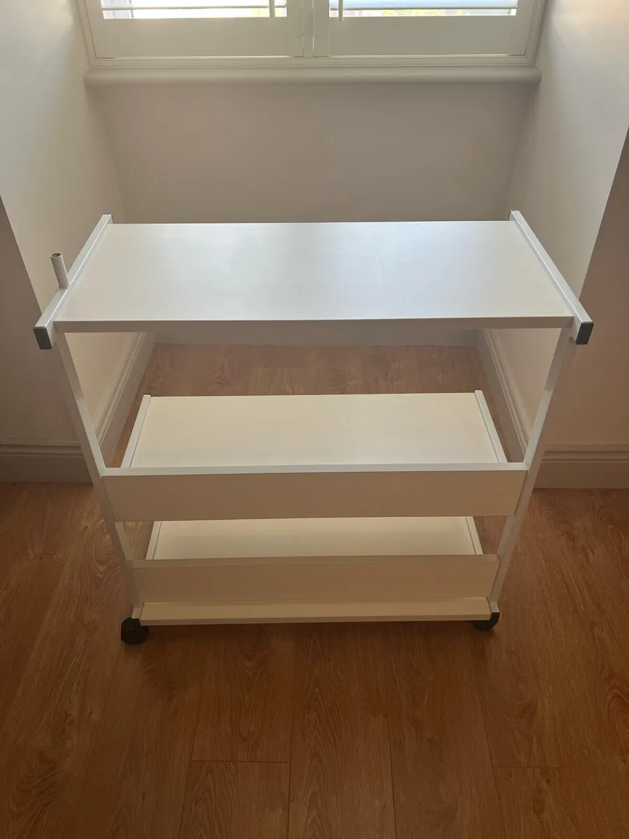 Beauty trolley on wheels. 3 storage trolley - Image 1
