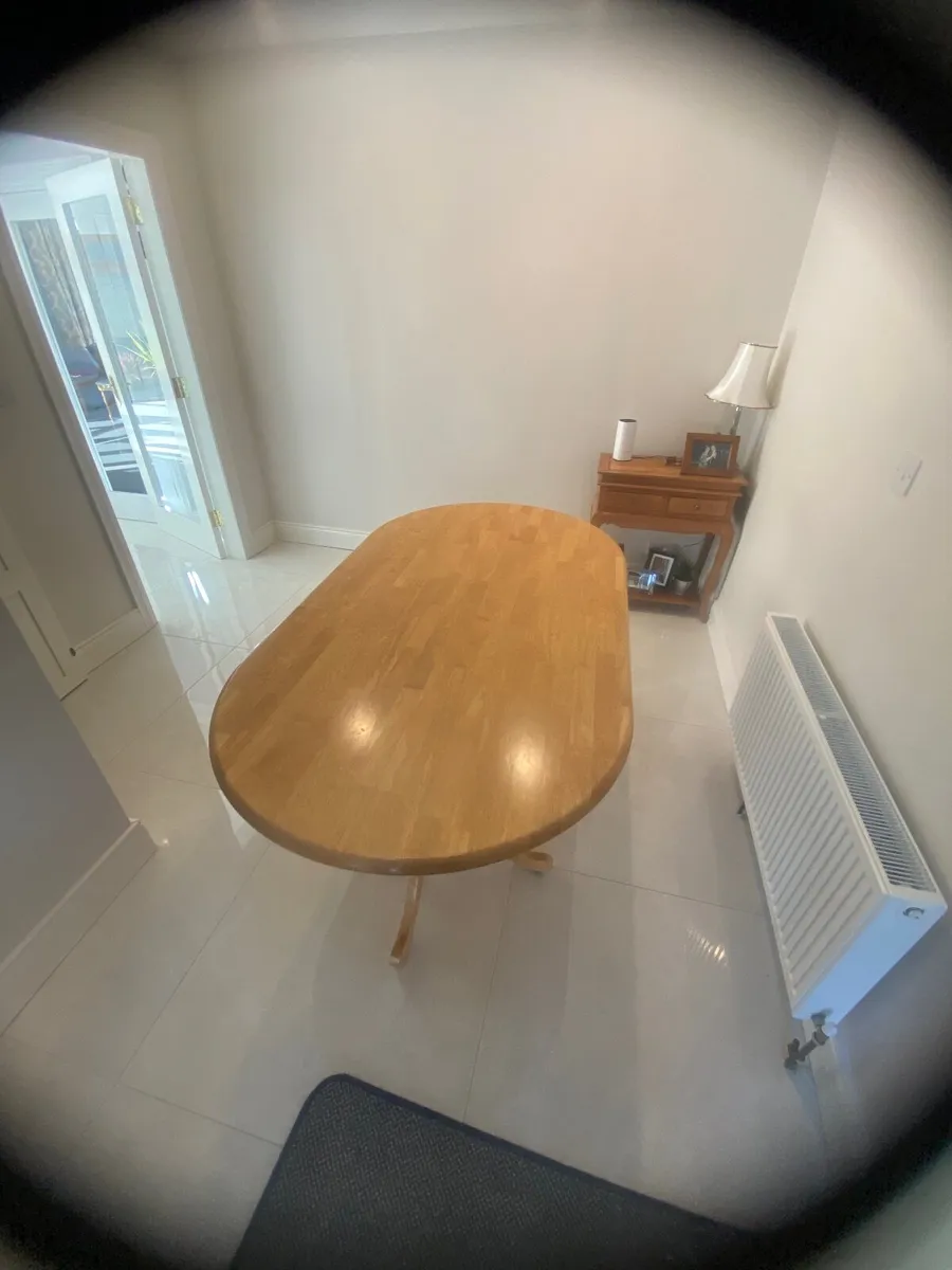 Kitchen table and chairs - Image 2
