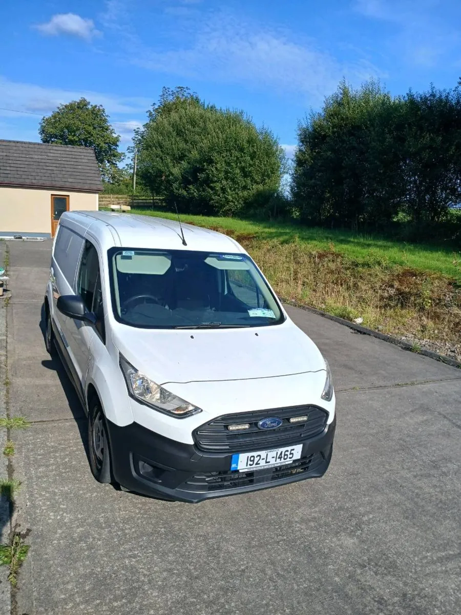 2019 Ford Transit Connect LWB - Image 3