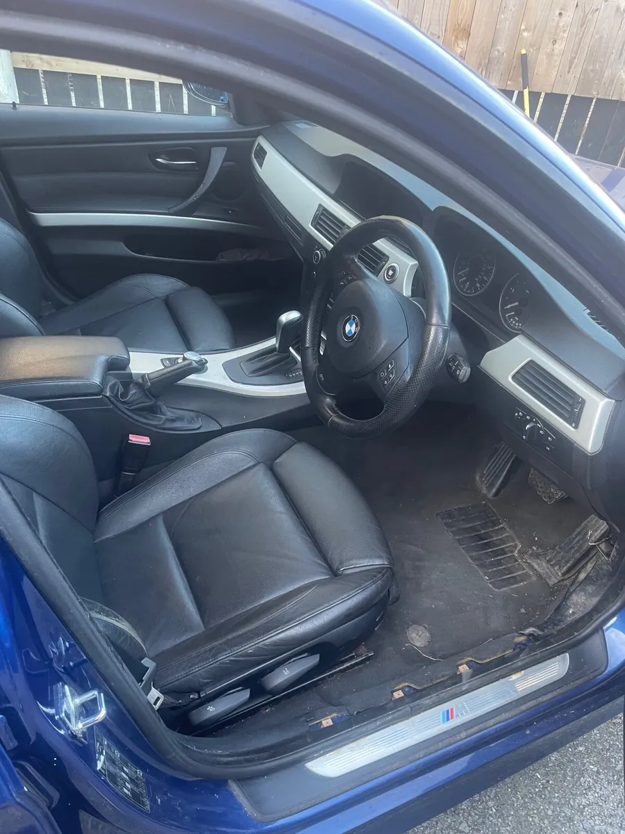 E90 330d msport - Image 2