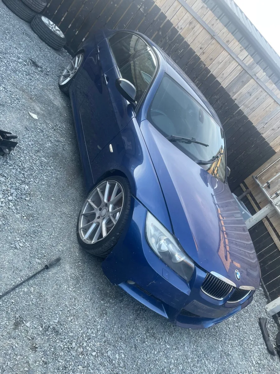 E90 330d msport - Image 1