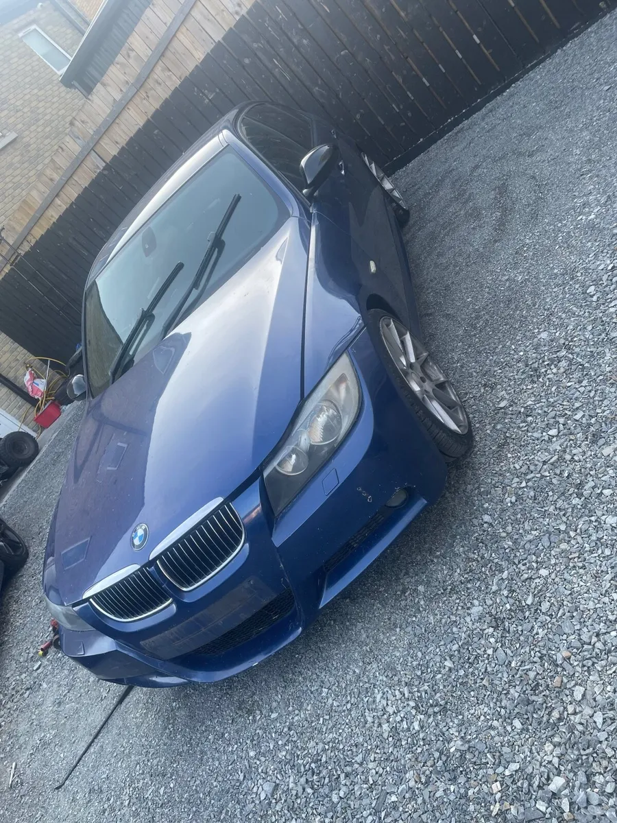 E90 330d msport - Image 4