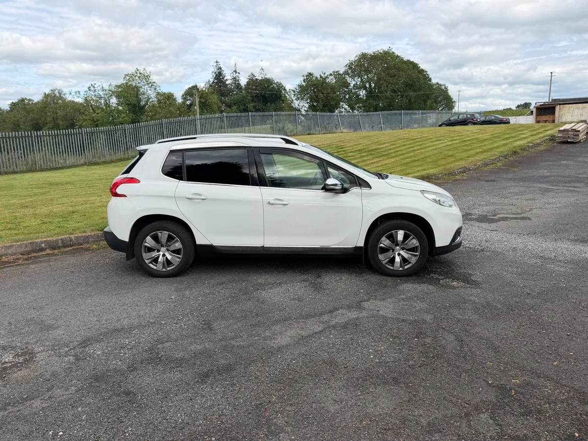 14 Peugeot 2008 1.2 petrol low mileage - Image 4