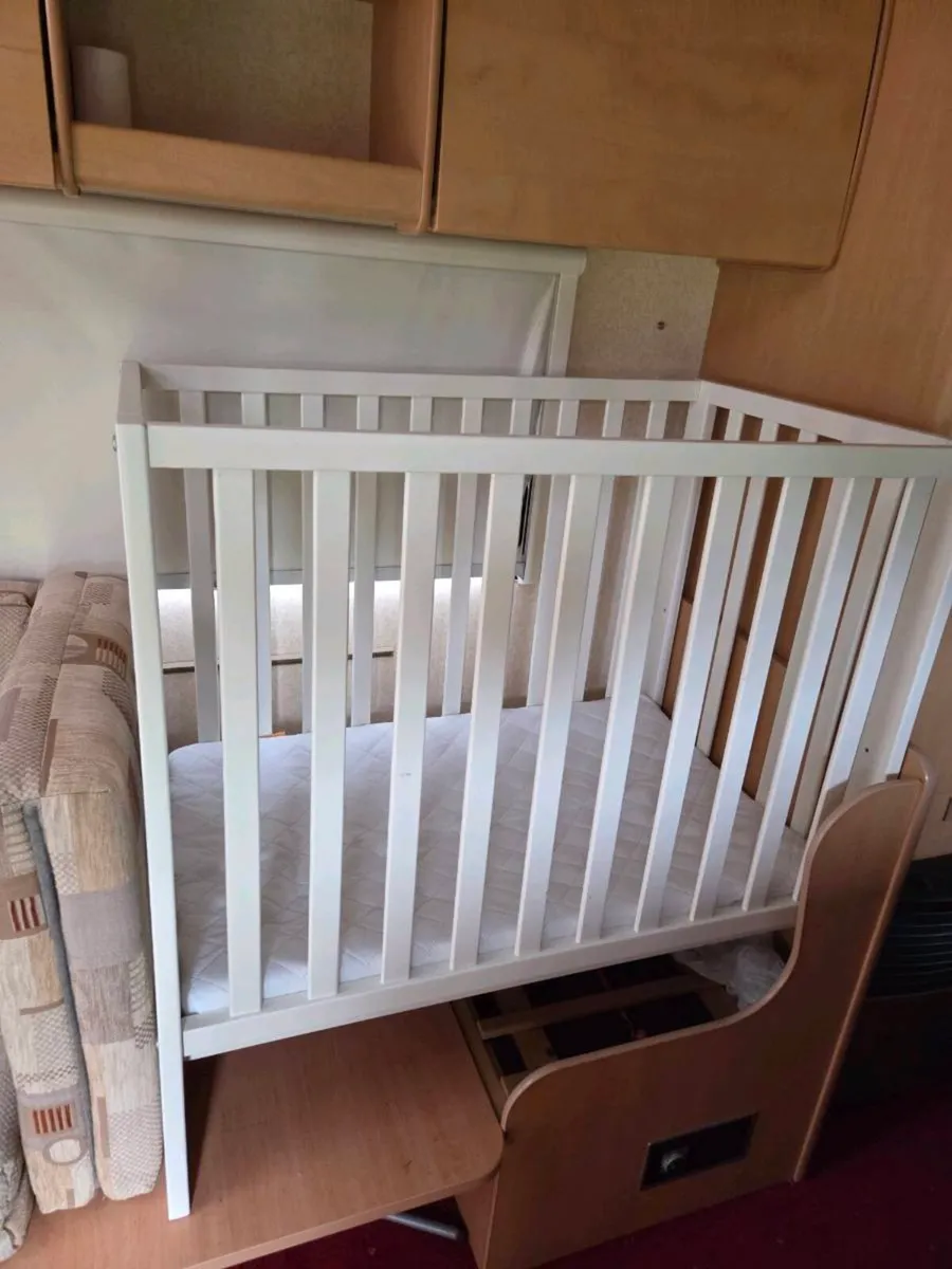 Small cot - Image 3
