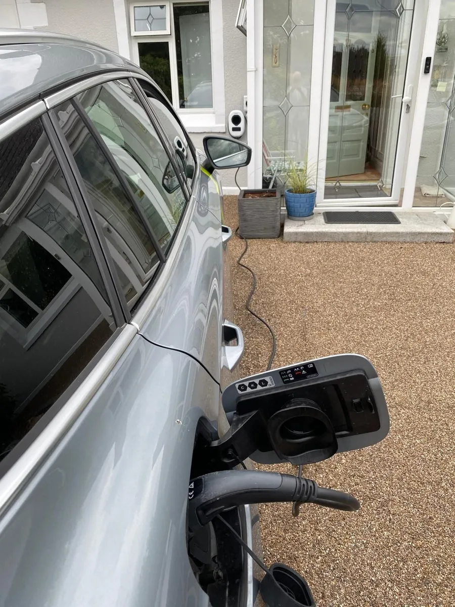 Sync Energie EV charger, tethered - Image 3