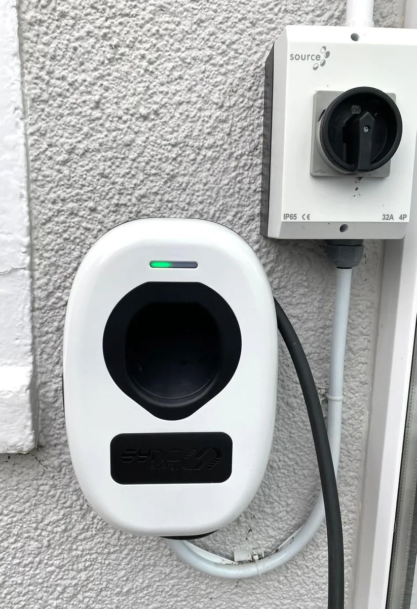 Sync Energie EV charger, tethered - Image 2