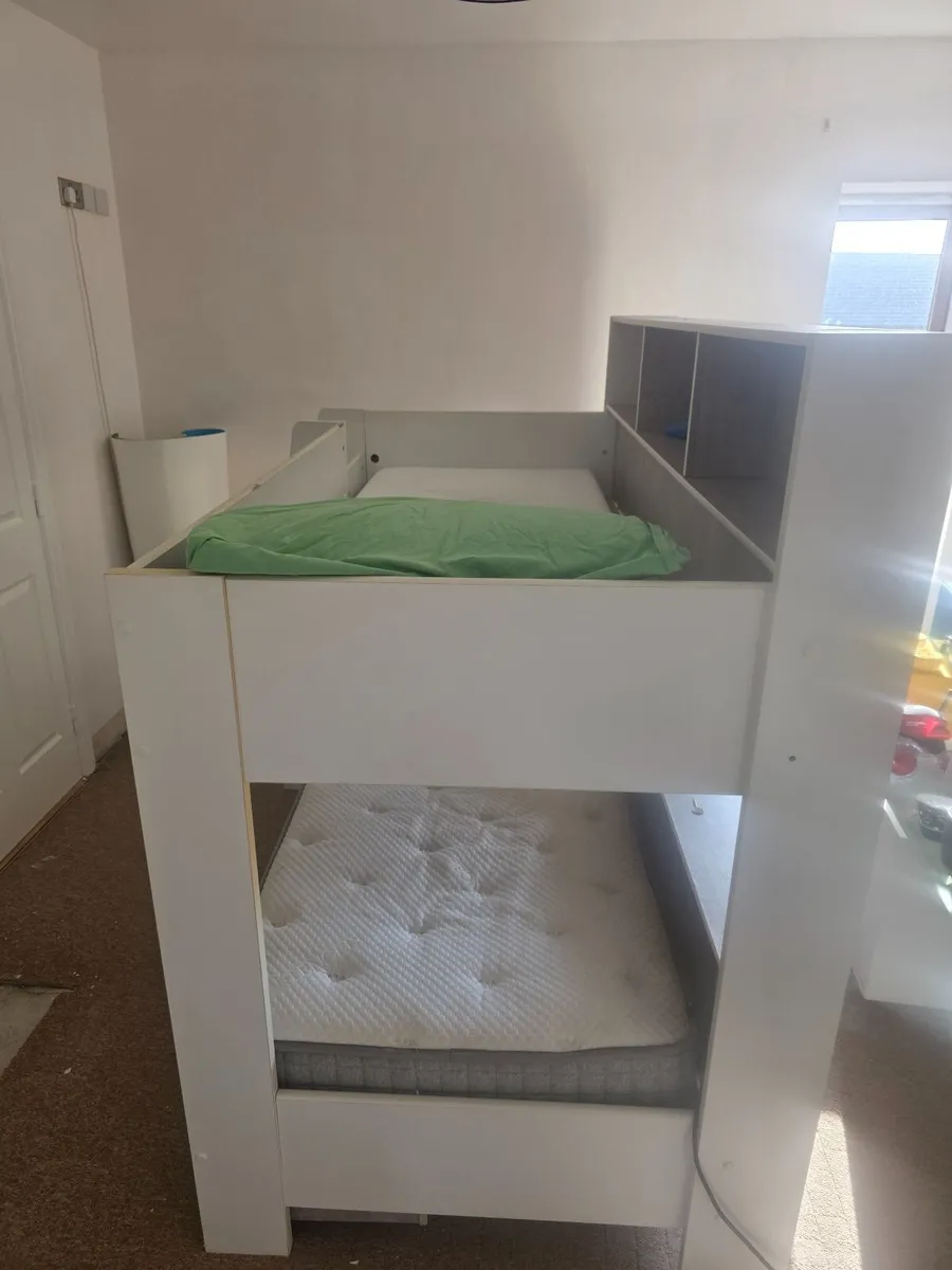 Bunk bed - Image 1