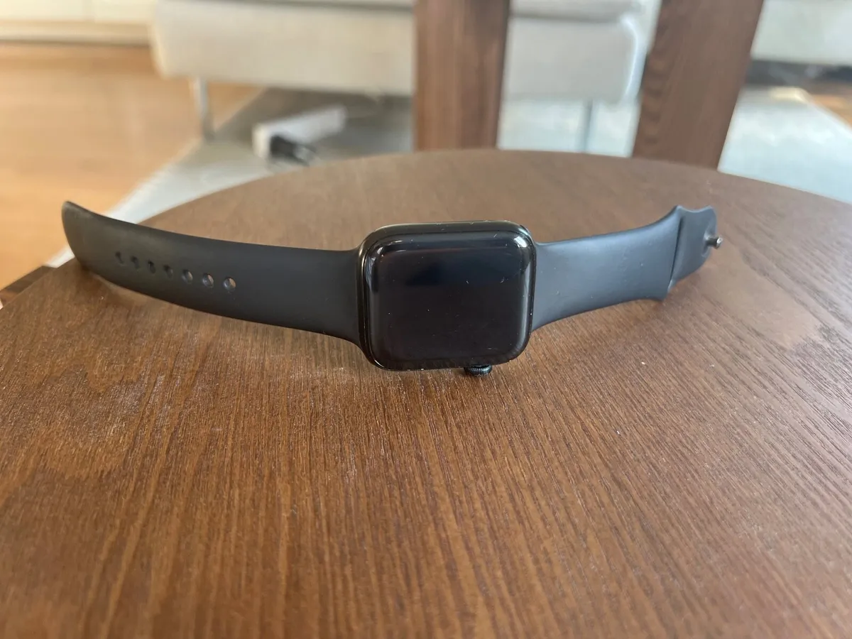 Apple Watch SE 2nd Gen (2022) 44mm GPS – Midnight - Image 3