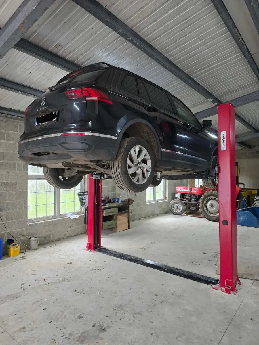 Pacini 2 Post 4 Ton Lift - Image 1