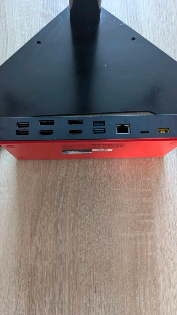 Home office 22 inch screens & Lenovo docking stati - Image 3