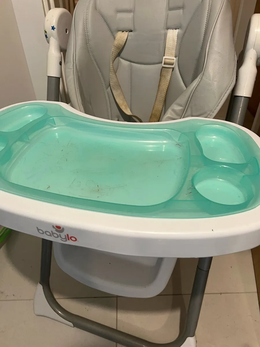 Baby food chair and walker - Image 2