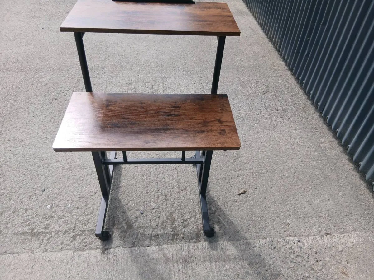 Desk - Image 3