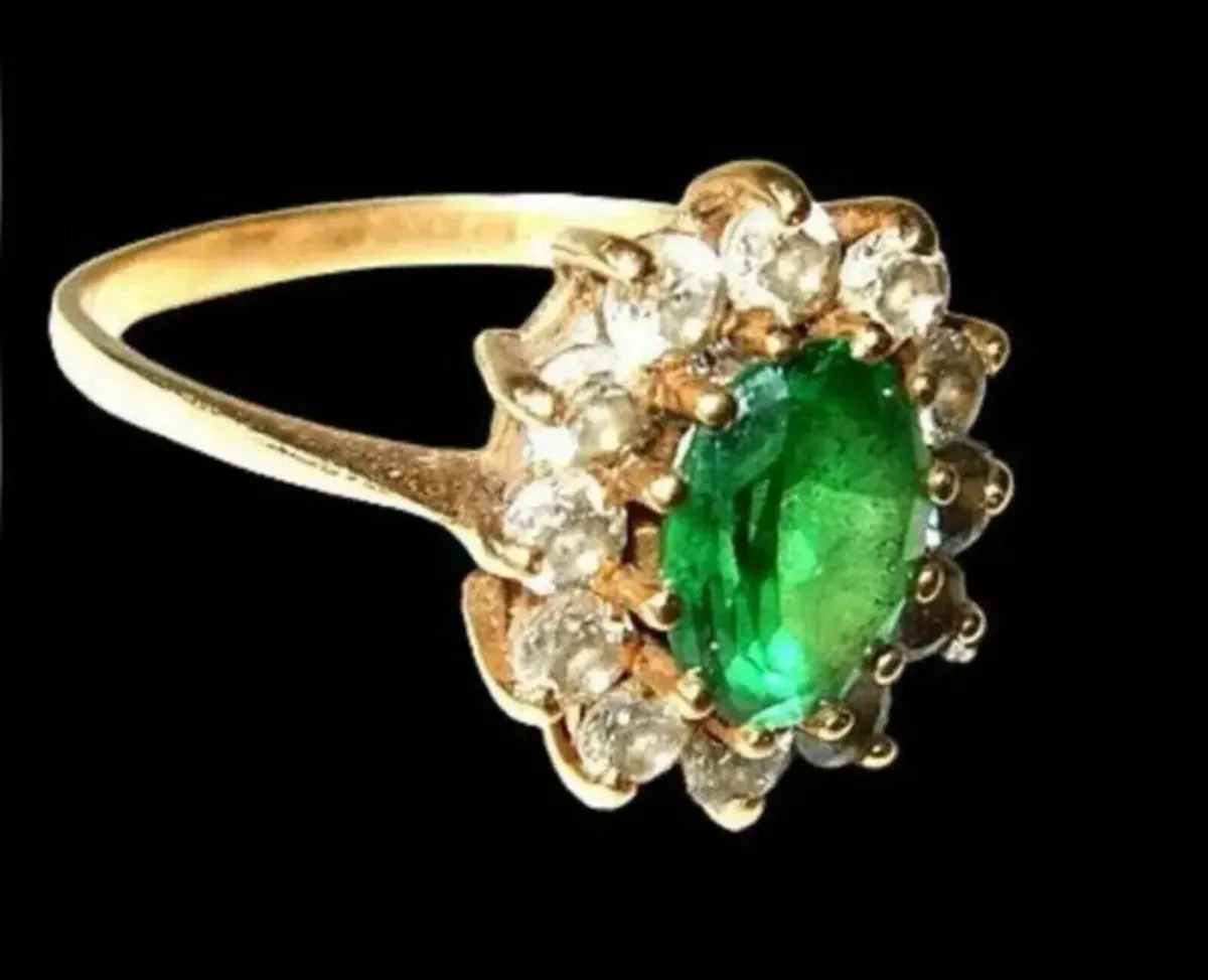 Vintage Hallmarked 14ct Gold Cluster - Image 4