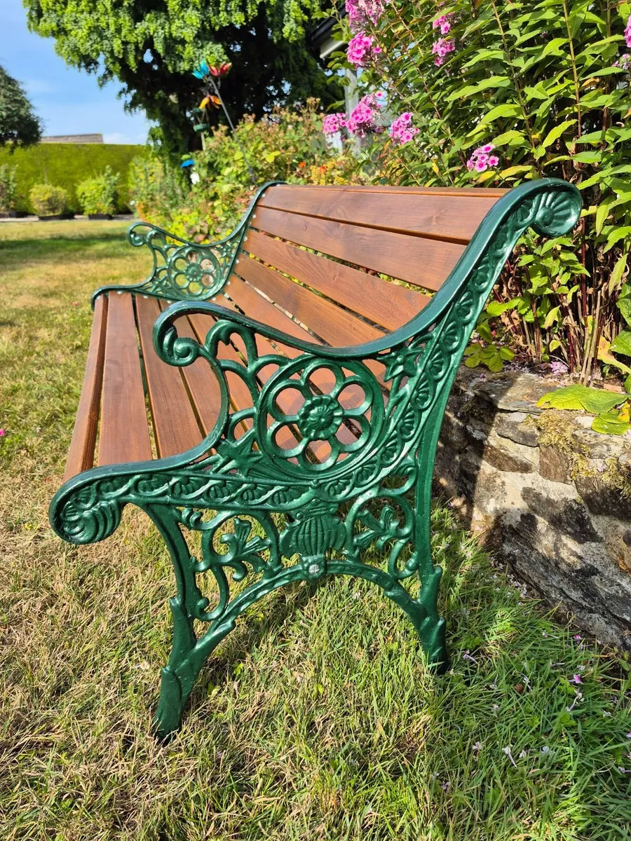 Cast iron Garden bench - Image 1