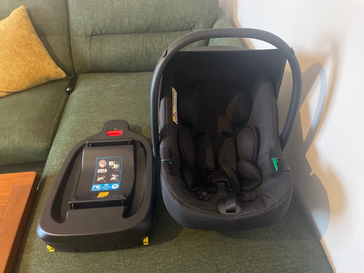 Baby Car Seat - Image 1
