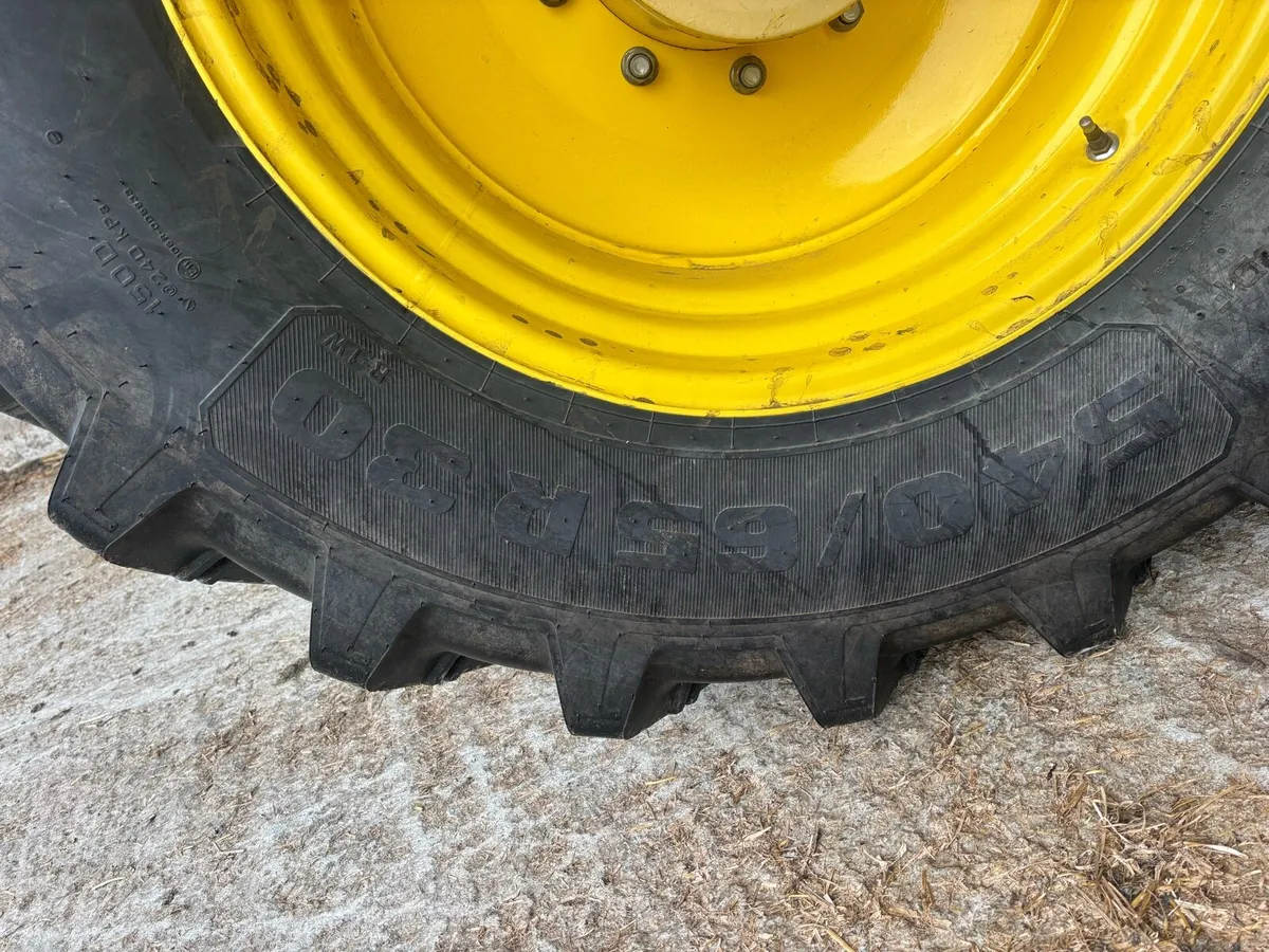 John Deere rims/tyres - Image 2