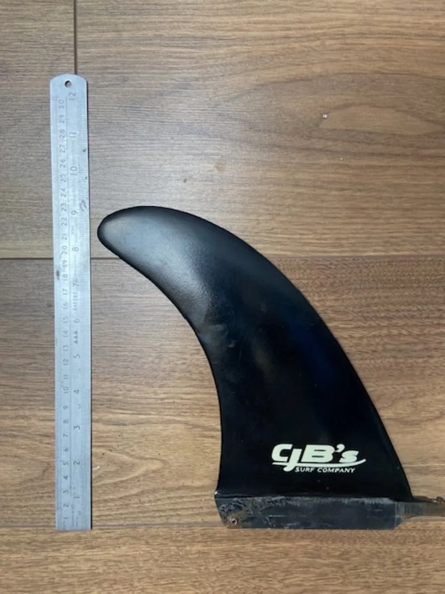 Surfboard fin + Fin bolt Free Post - Image 2