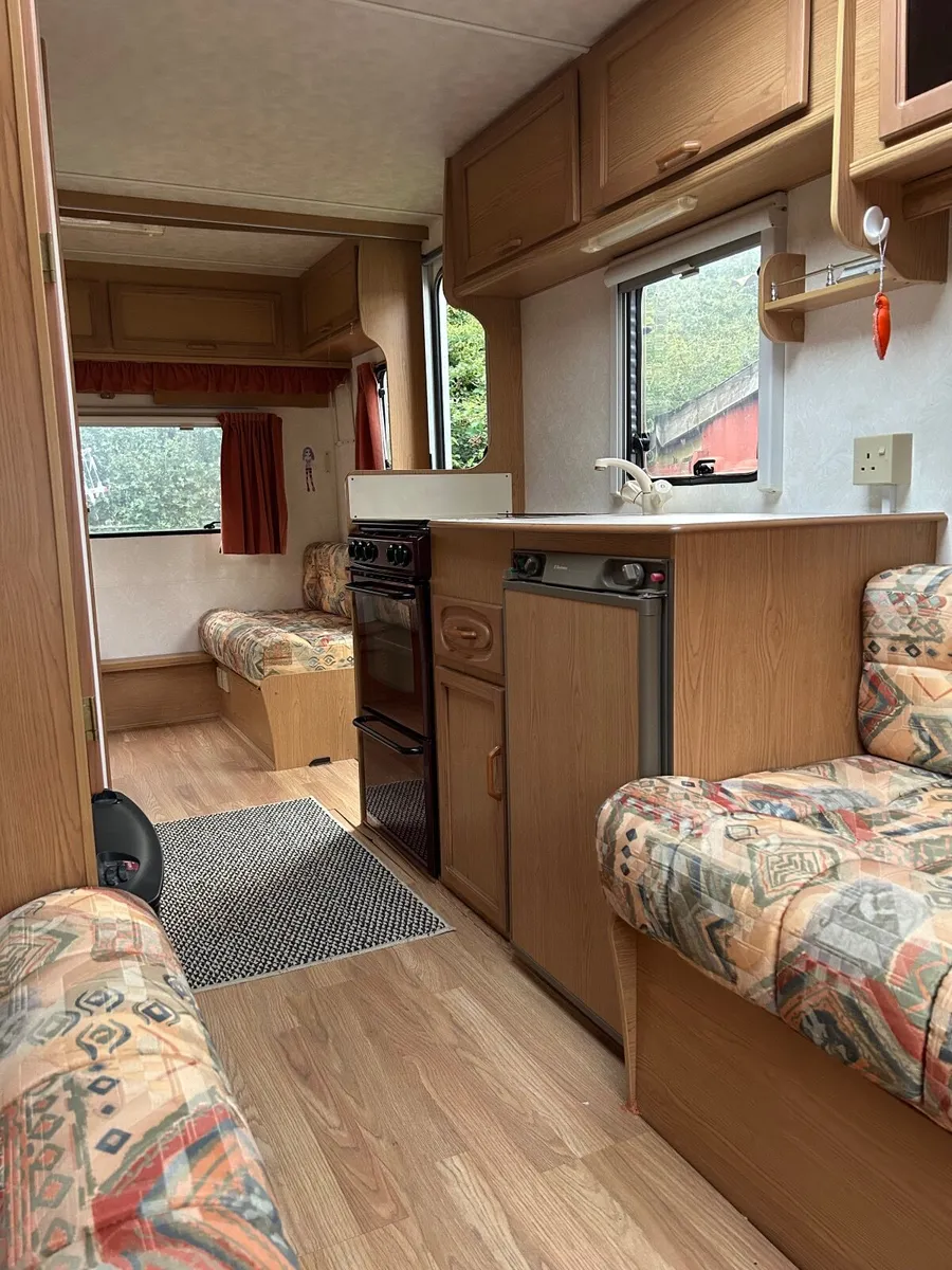 Avondale Dart 5 berth Caravan - Image 4