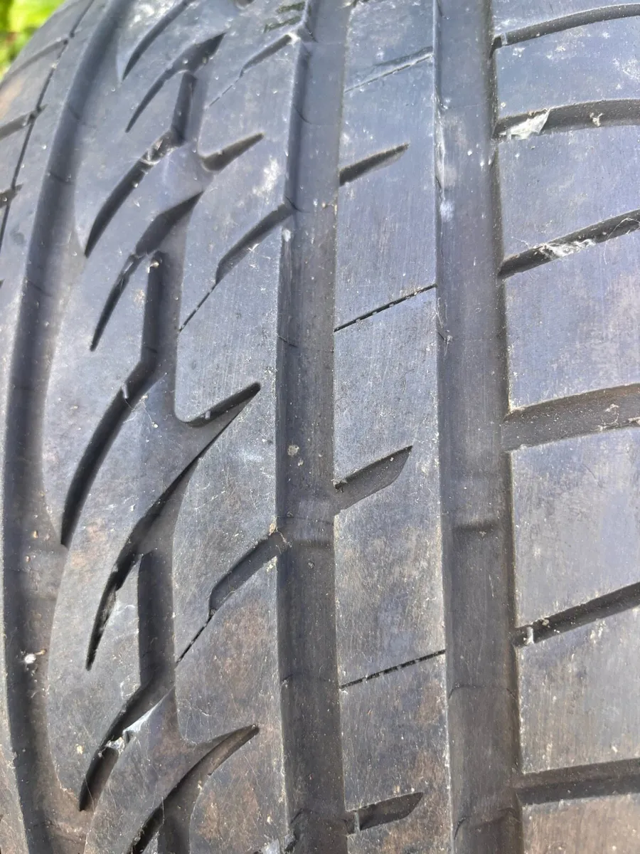 Tyre - Image 4