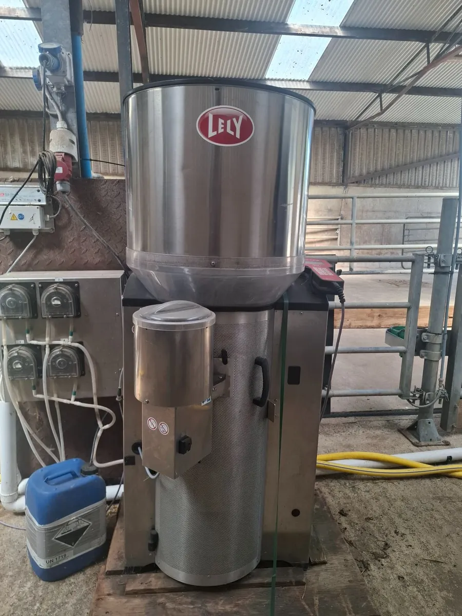 Automatic calf feeder - Image 1