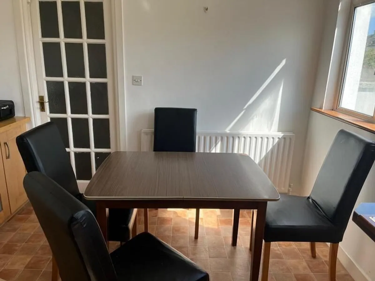 Vintage extendable Kitchen Table - Image 2