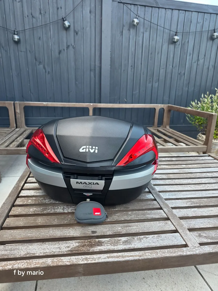 Motorcycle luggage - Image 1