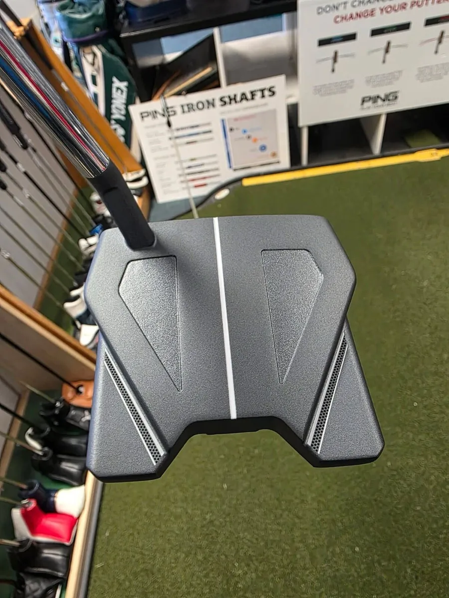 As New Odyssey DFX #10 Putter - Image 2