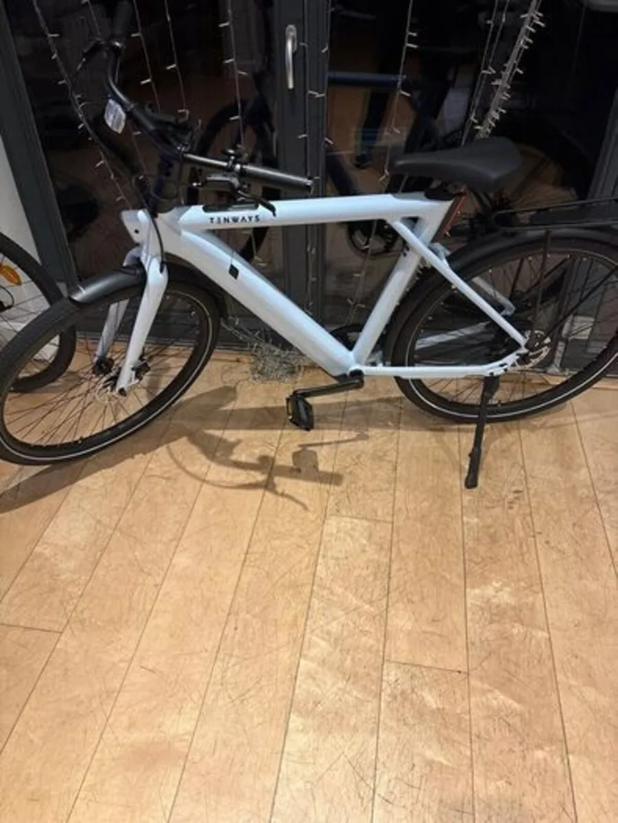 As new Tenways CGO009 Electric Bike - Image 4