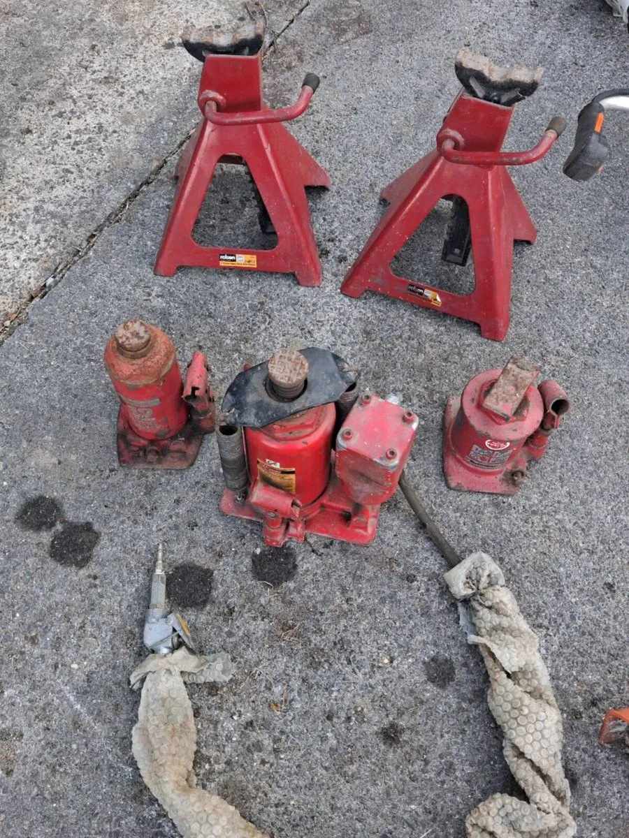 Welder, 20 ton air hydraulic jack, Still strimmer. - Image 4