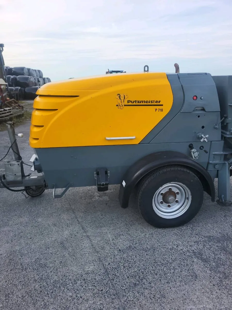 Concrete pump - Image 1