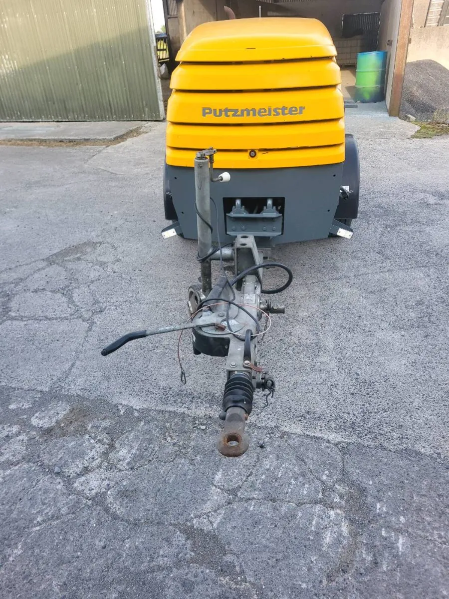 Concrete pump - Image 4