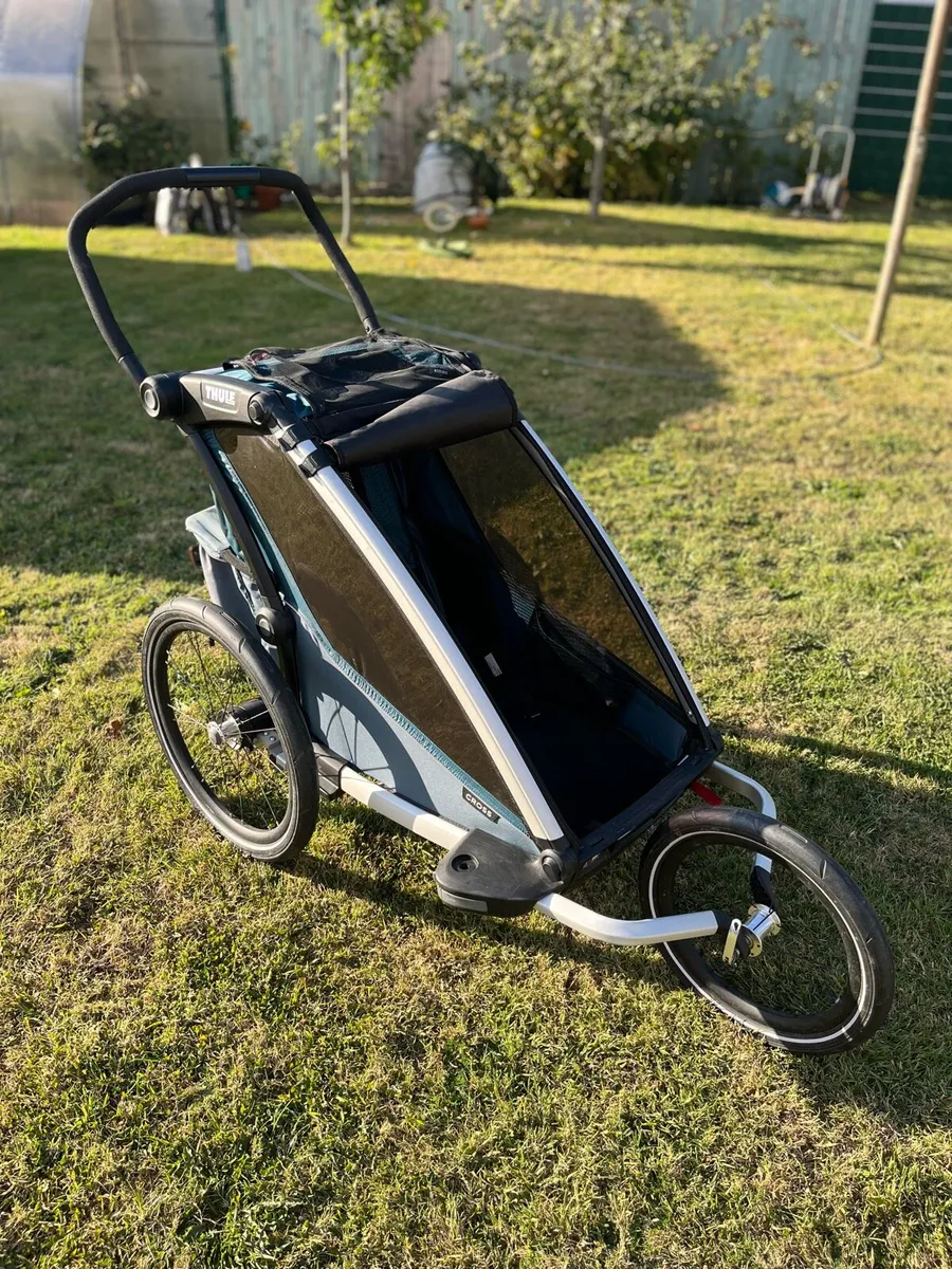Thule Chariot Cross 1-Bike Trailer/Stroller/Jogger - Image 1