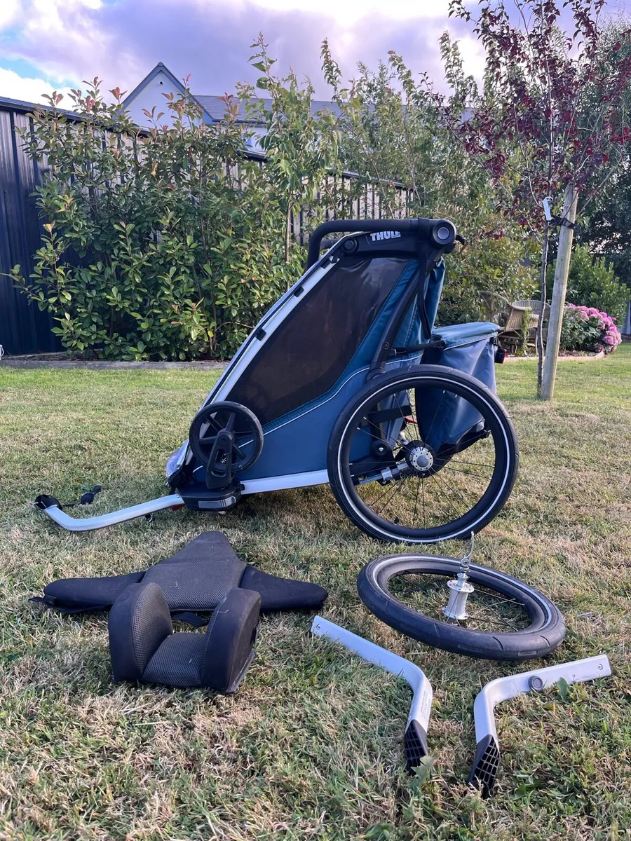 Thule Chariot Cross 1-Bike Trailer/Stroller/Jogger - Image 1