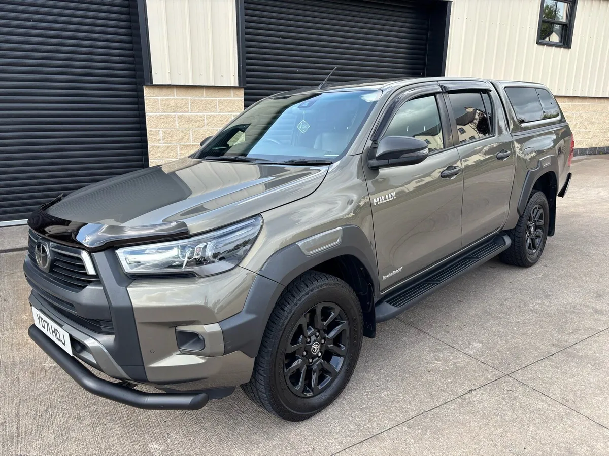 212 2021 TOYOTA HILUX 2.8 D4D INVINCIBLE X AUTO - Image 2