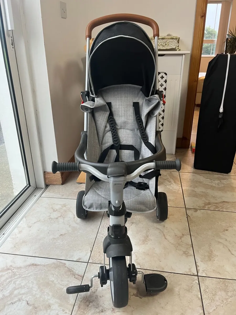 Smoby Robin Foldable Trike Pushchair - Image 1