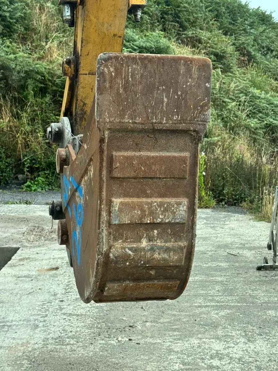 18” Digger Bucket 65mm pins - Image 2