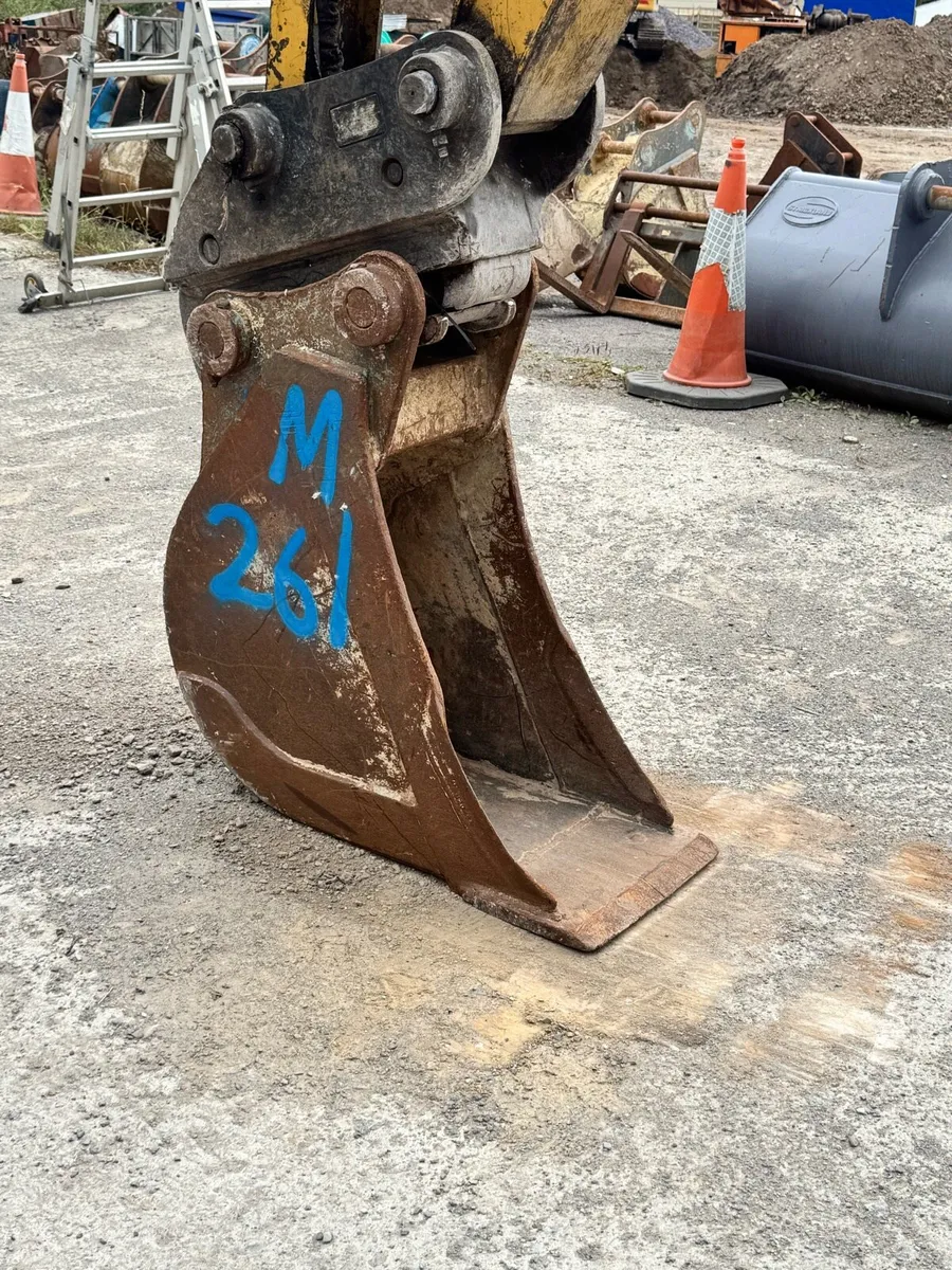 18” Digger Bucket 65mm pins - Image 3