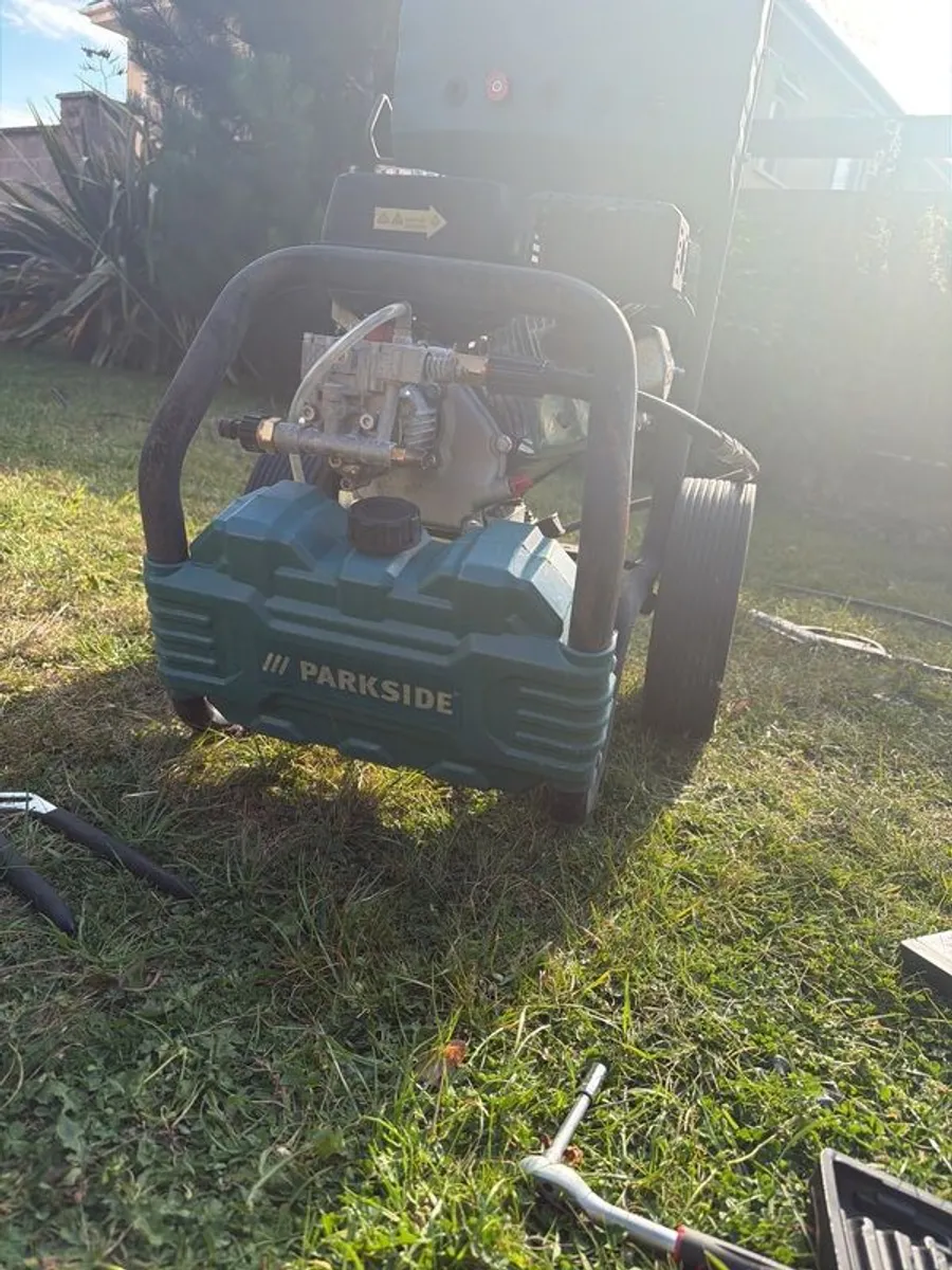 Parkside Petrol Pressure Washer - Image 2
