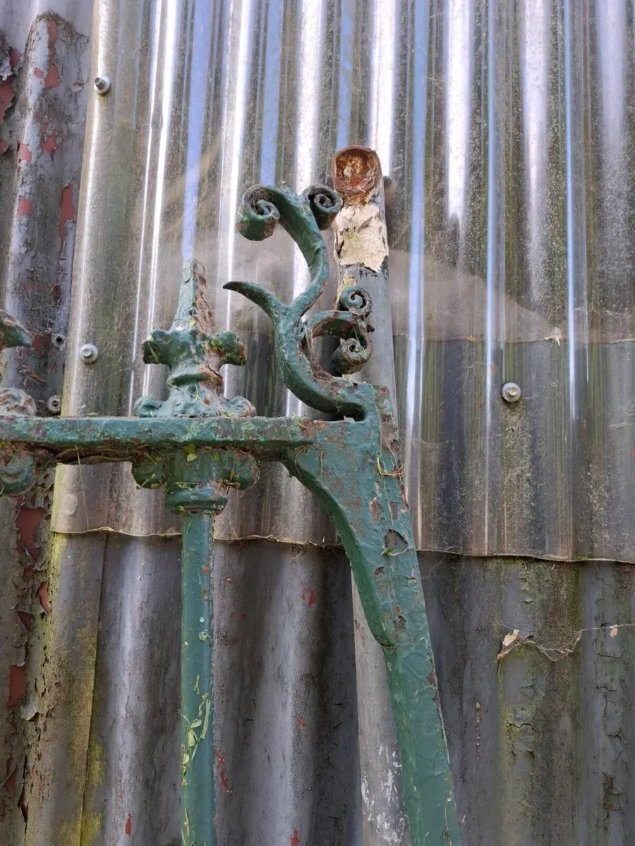 Gate - Image 2