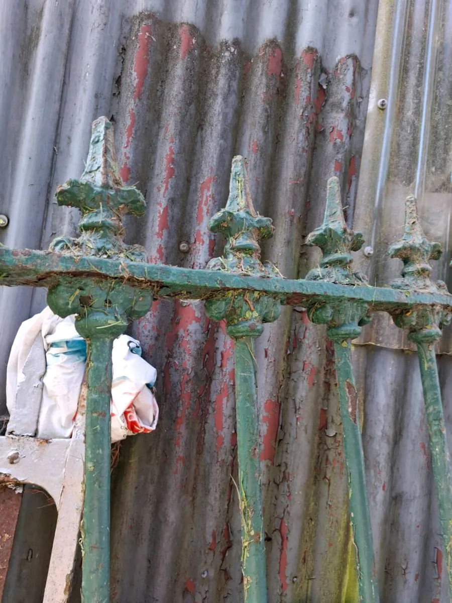 Gate - Image 3
