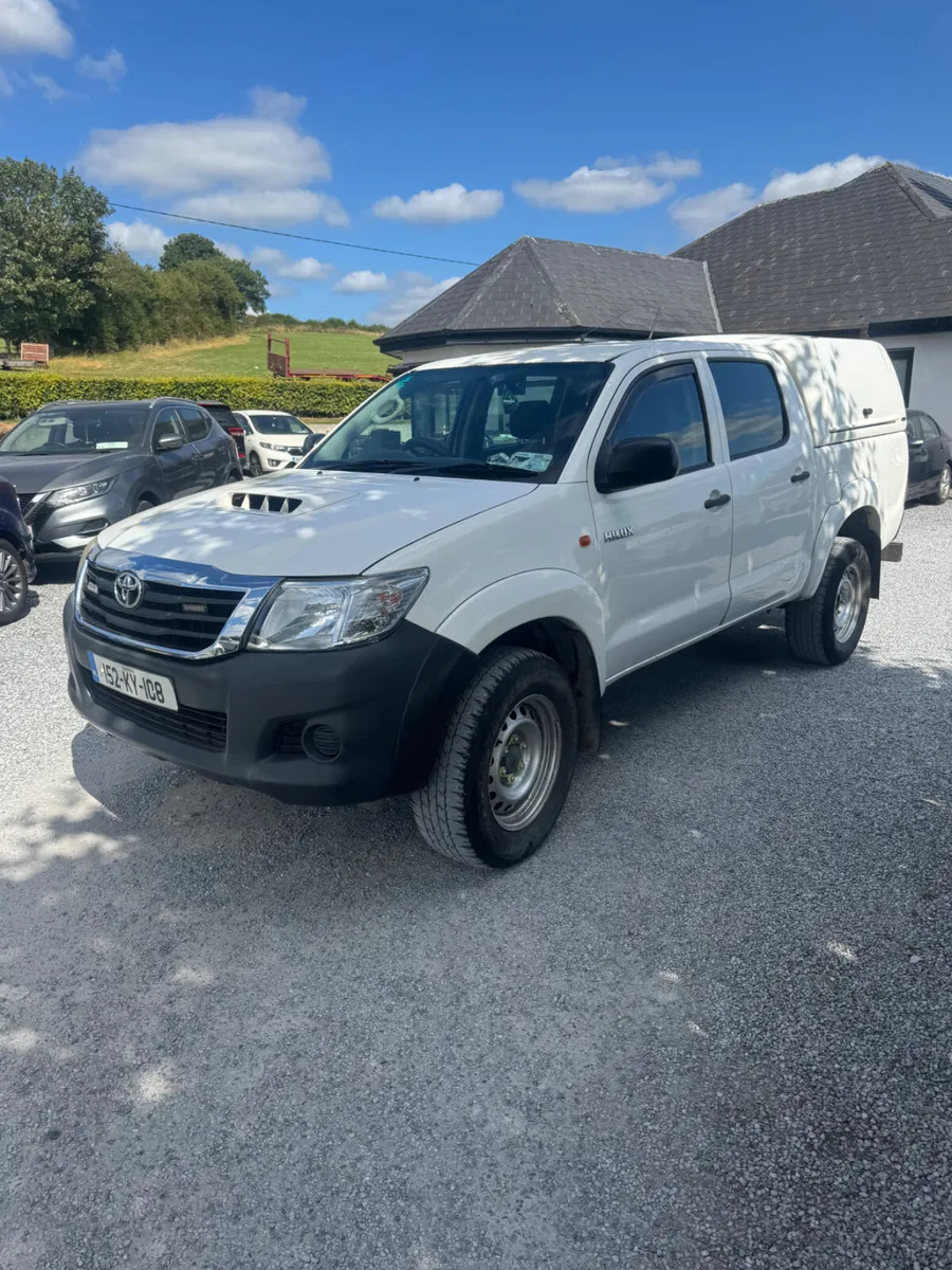 Toyota Hilux 2015 new doe - Image 2