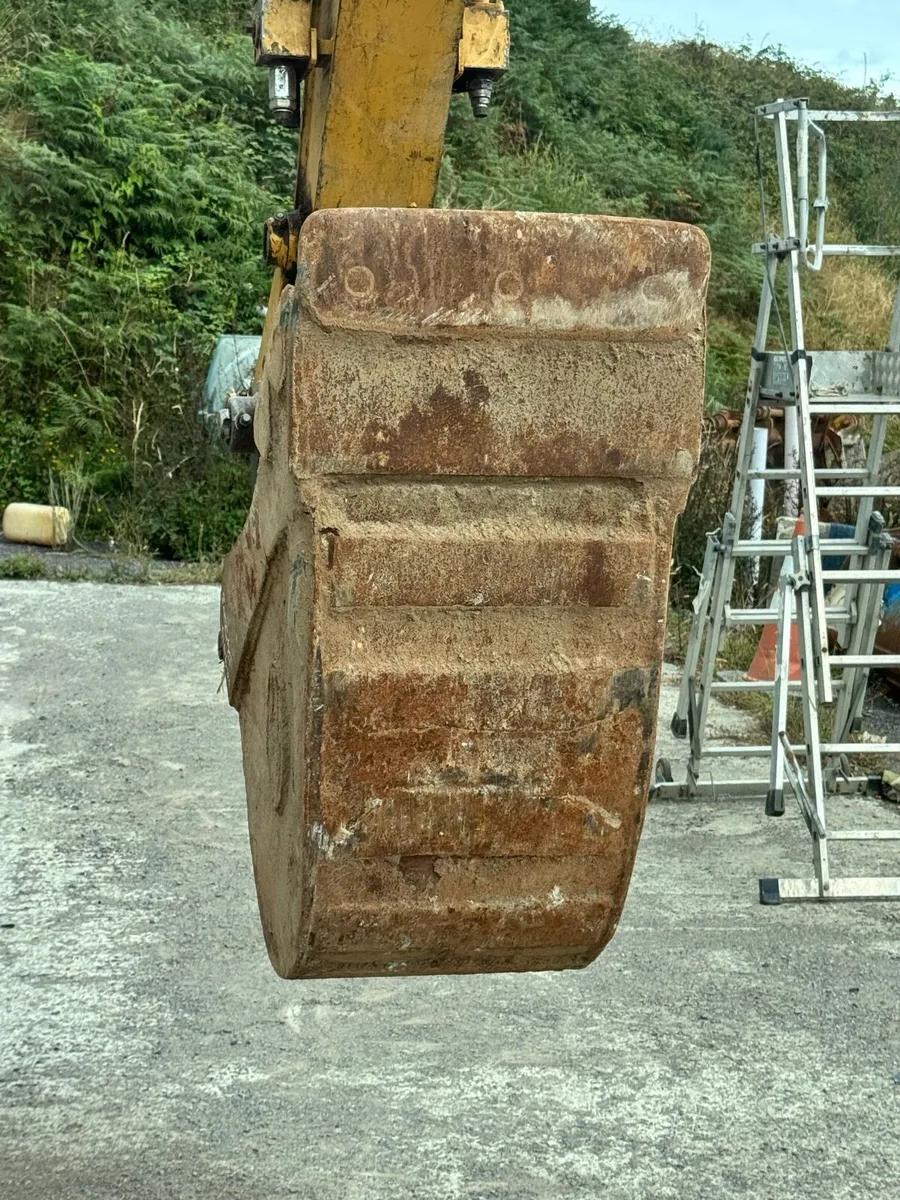 24” Strickland Gummy Bucket 65mm pins - Image 2