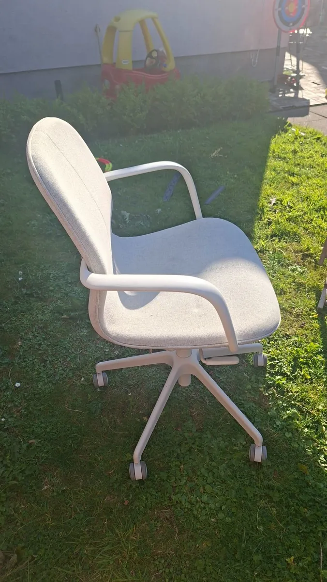 Office Chair - Image 1