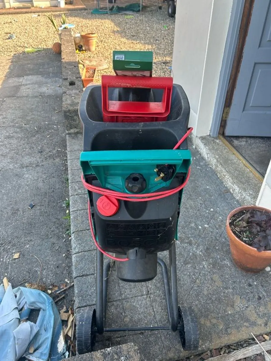 Bosch AXT Rapid 2200 Garden Shredder - Image 1