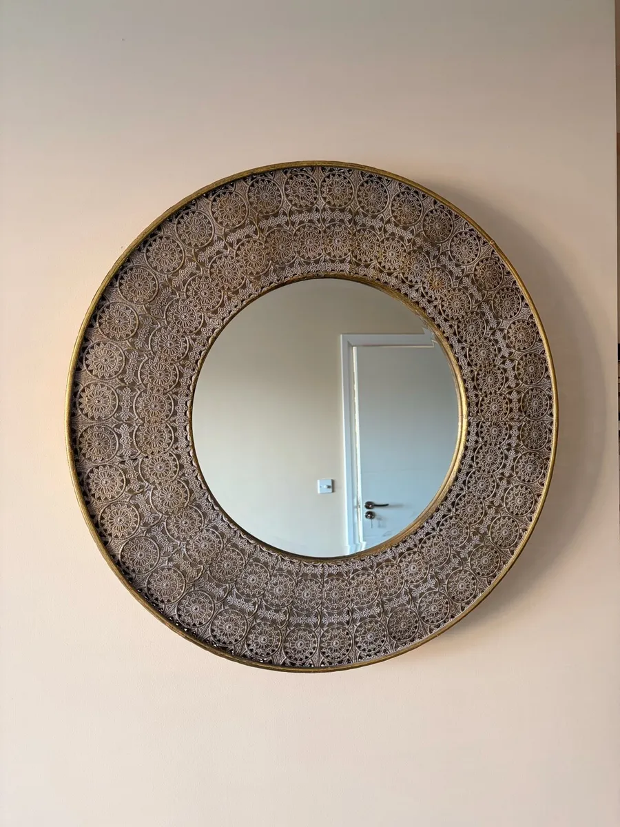 Mirror - Image 1