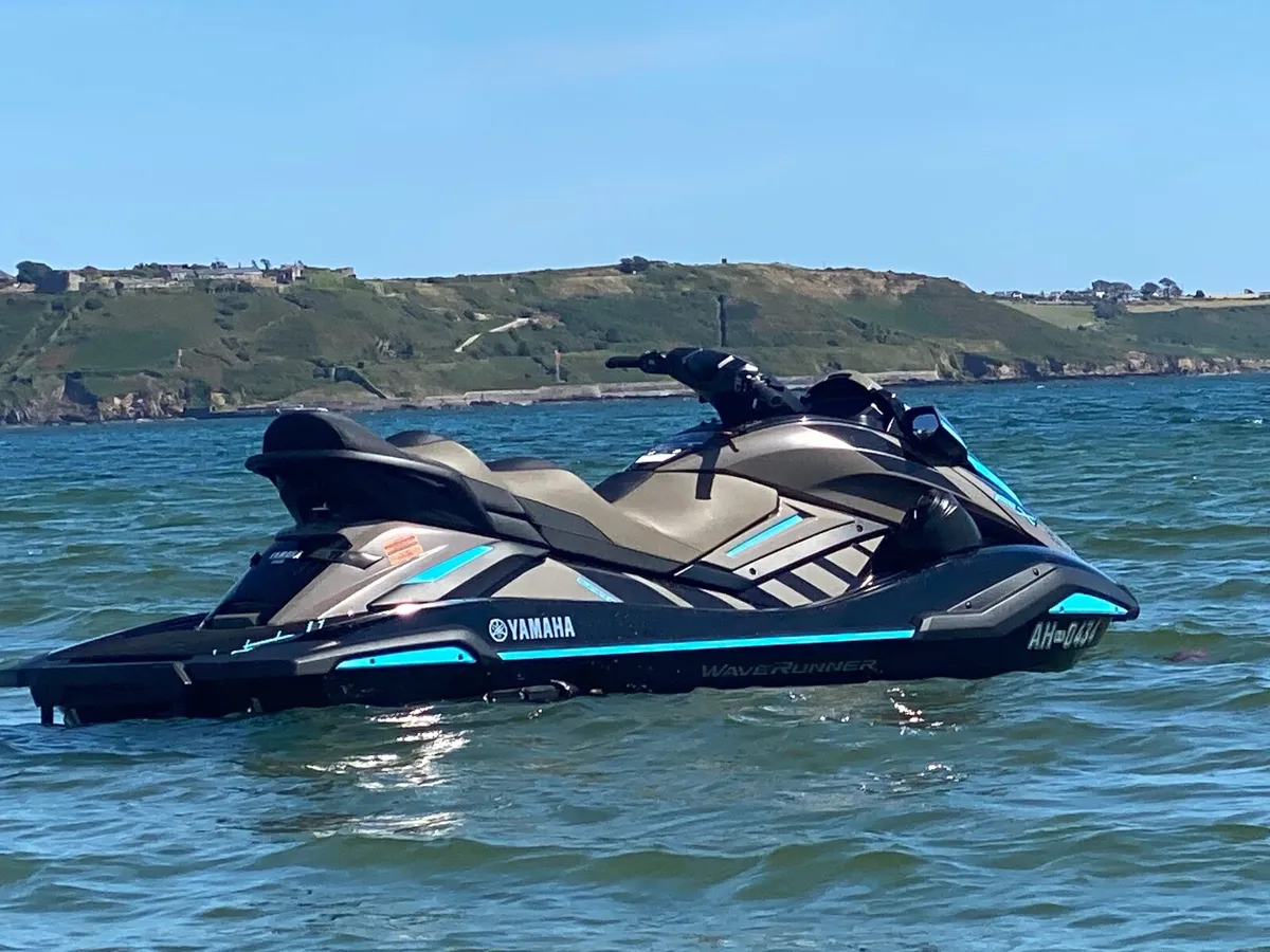 2022 YAMAHA FX CRUISER SVHO – SUPERCHARGED - Image 1