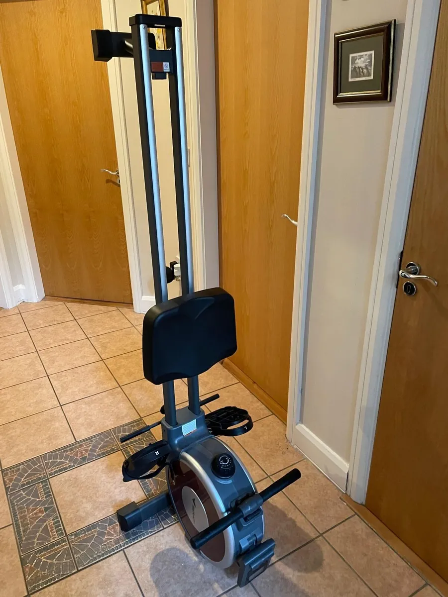 Rowing Machine - Image 1