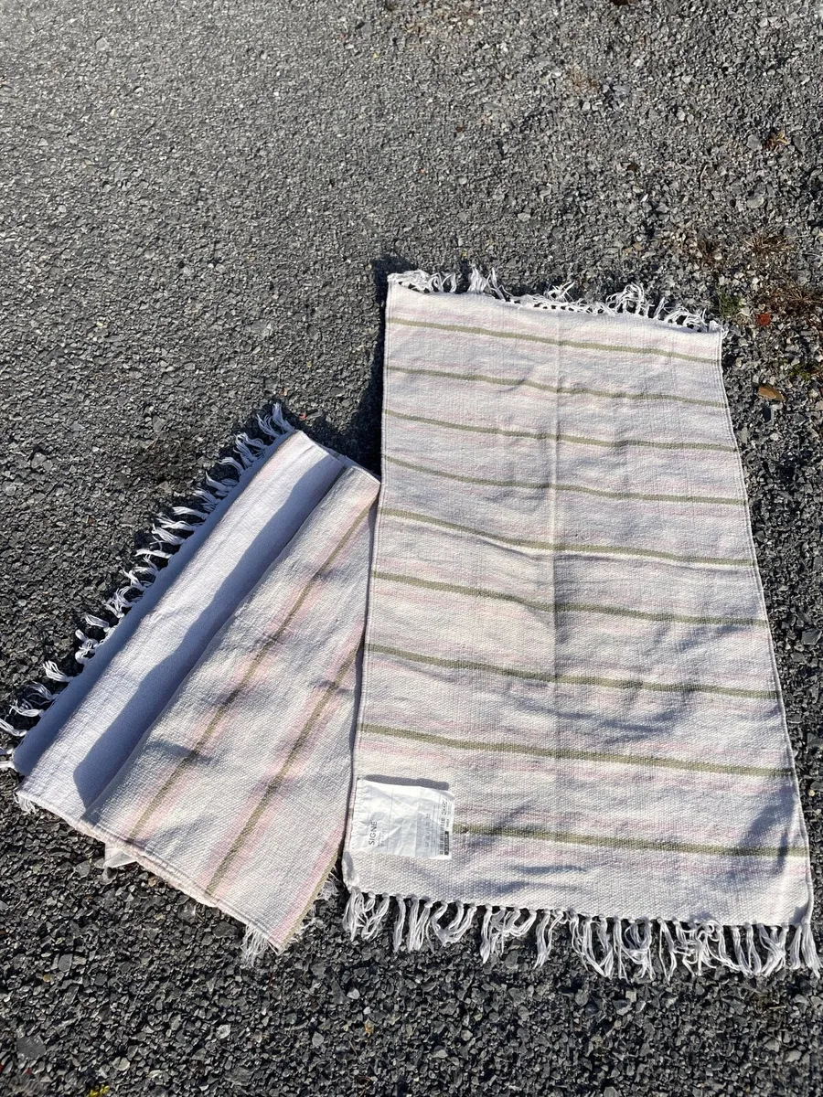 Mats/Rugs - Image 1