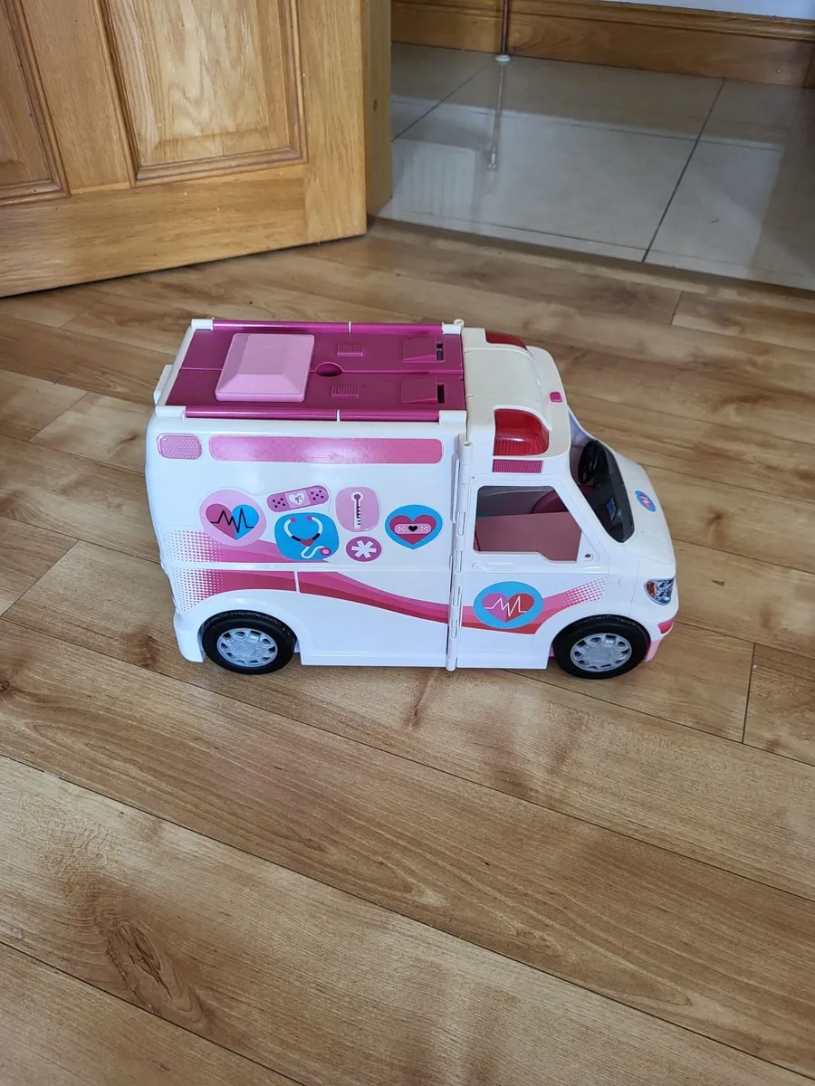 Barbie Ambulance - Image 1