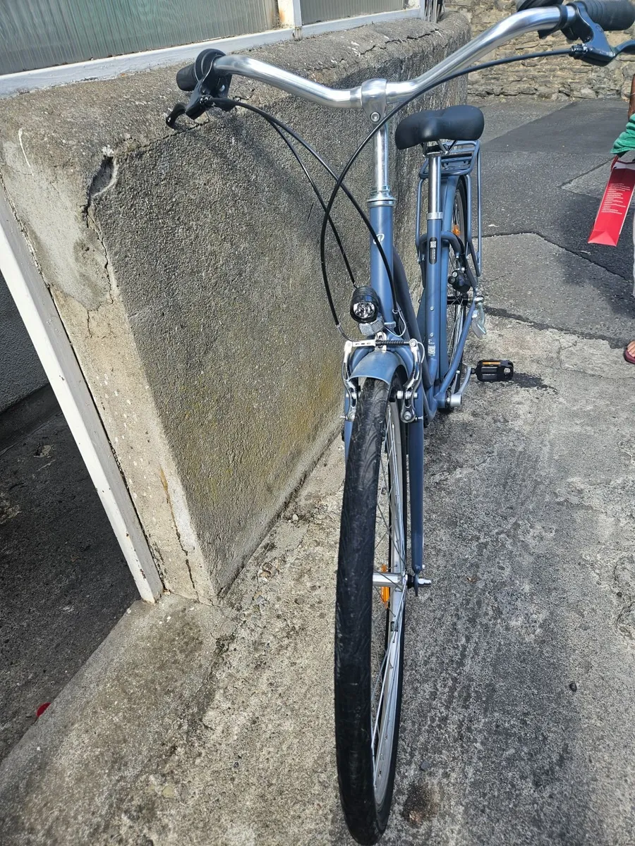 Almost new Decathlon Ladies/Teen Bike - Image 1
